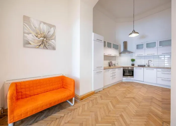 Apartament Modern Duplex Haven With Loft Charm *