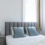 公寓 Modern Duplex Haven With Loft Charm 布达佩斯