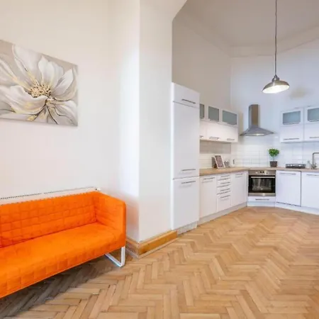 Apartment Modern Duplex Haven With Loft Charm *